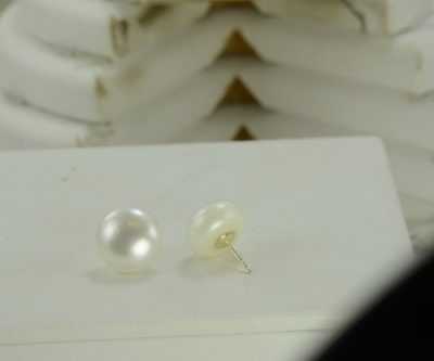 14KT Yellow Gold Freshwater Pearl Earring